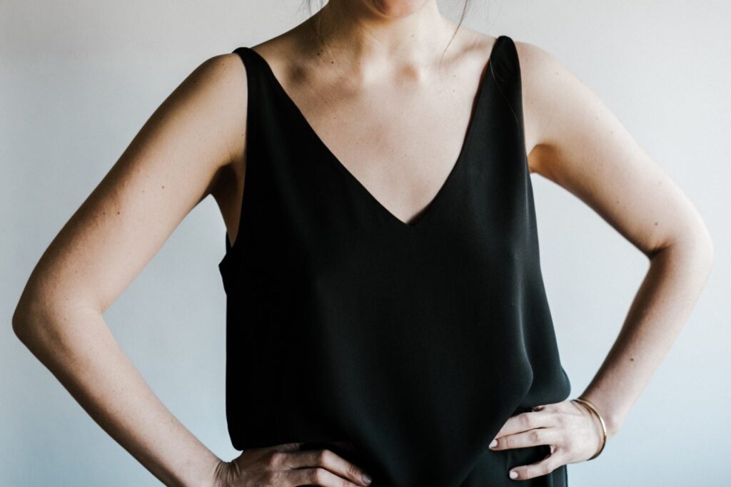 bye bye bad wings. find your arms sleeve compression garments after a arm procedure from Bodyment