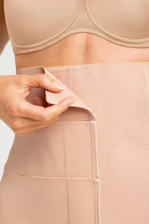 Three adjustable velcro straps to ensure a snug fit