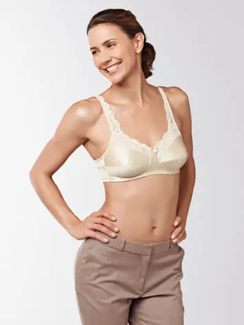 Pretty pocketed bra with lace straps in beige