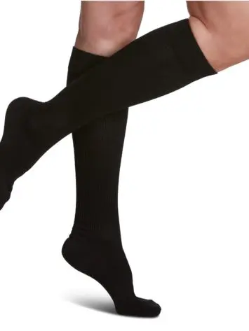 Light compression socks for travelling reduce the risk of DVT